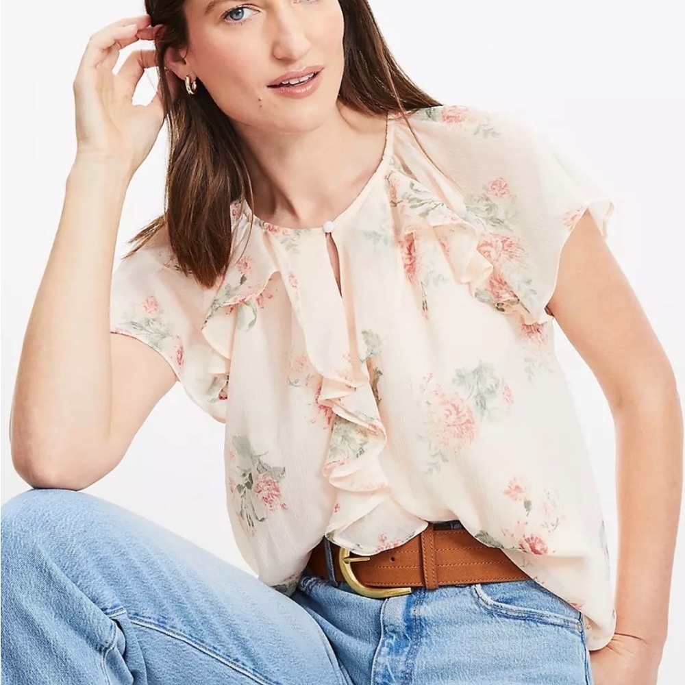 LOFT Peachy/Pink Floral Ruffle Short-Sleeve Blouse- NWT